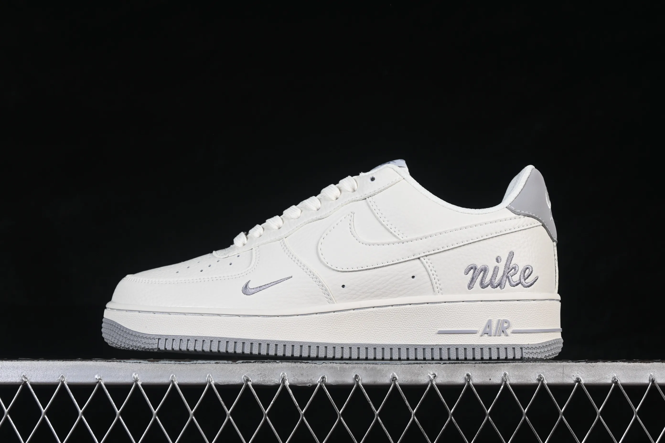 All categories Nk Air Force 1 Air Force series Nk Air Force 1 Low Air Force low-top Nike Air Force 1'07 Low Milky white fog gray Air Force 1 low-top casual sneakers NH0601-543